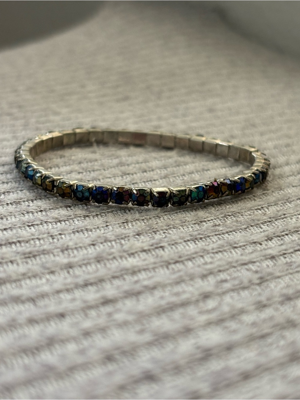 Vintage silver tone iridescent rhinestone stretch bracelet-1 rhinestone missing